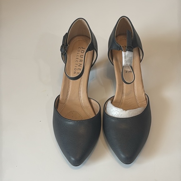 Journee Collection Bettie Womens Pump - Picture 2 of 6